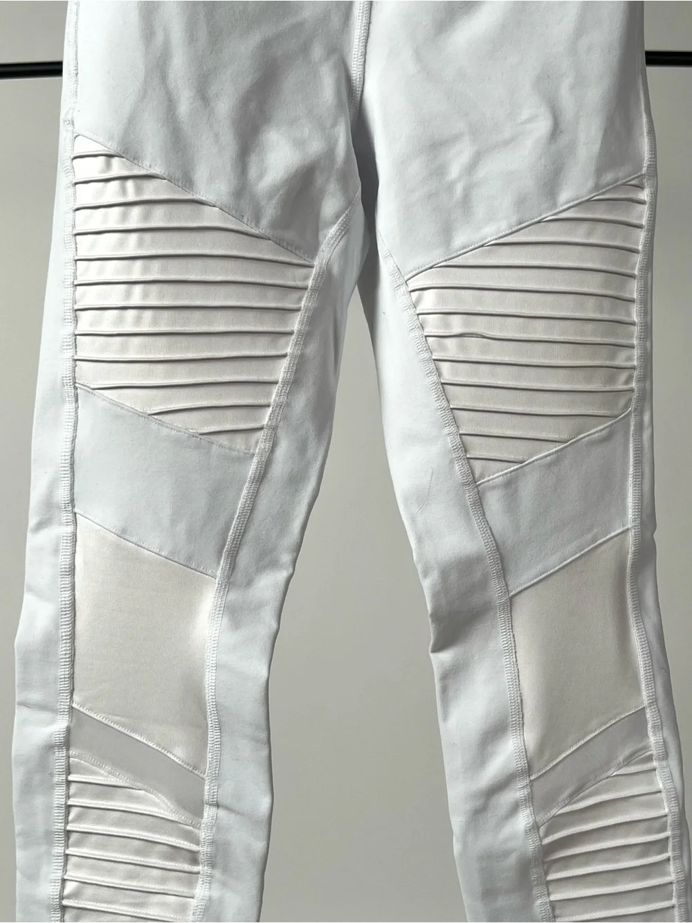 ALO Yoga 7/8 High-Waist Moto Legging